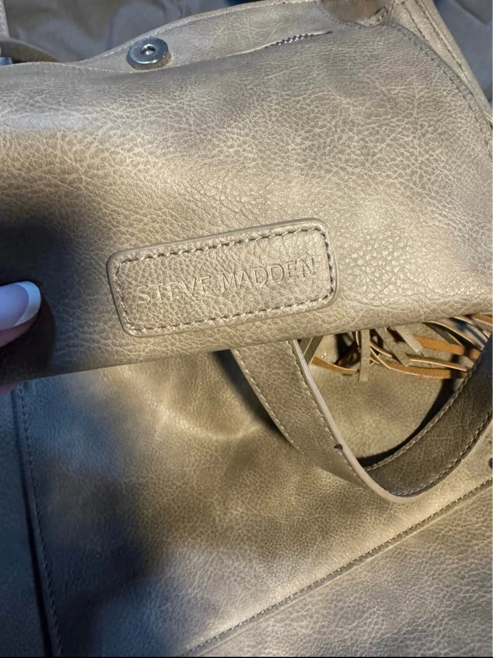 Steve Madden spacious steve